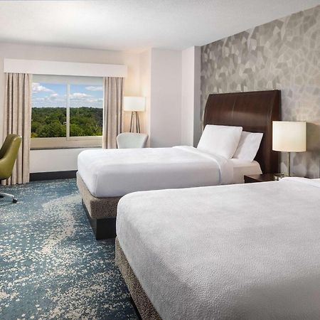 Hilton Garden Inn Bethesda Downtown Екстериор снимка