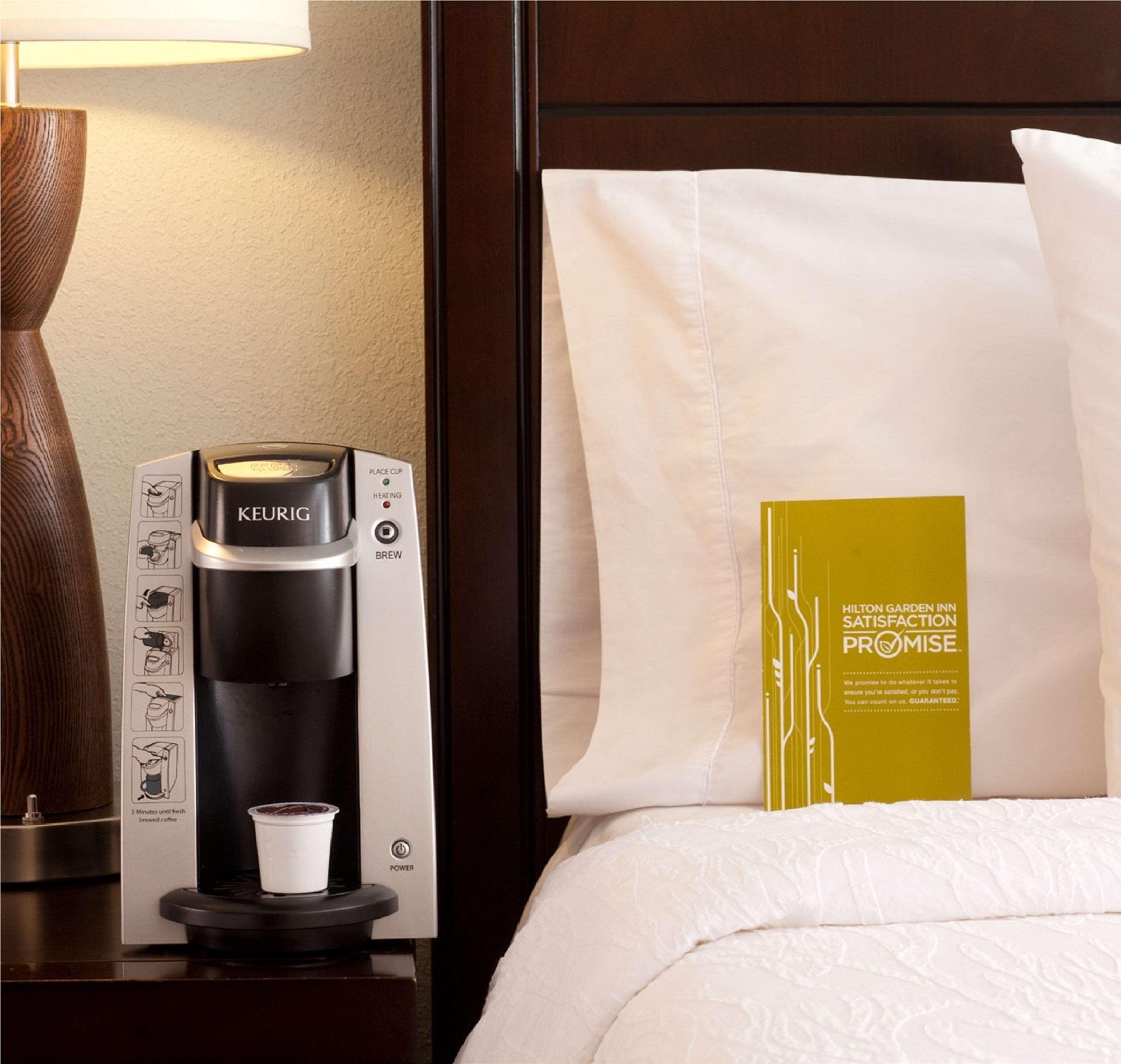 Hilton Garden Inn Bethesda Downtown Екстериор снимка