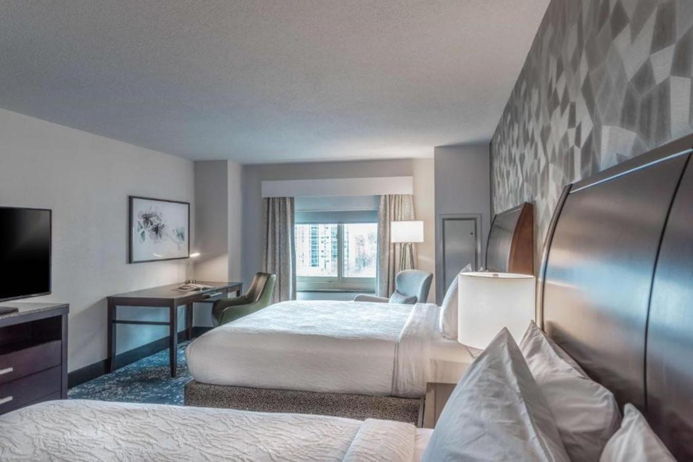 Hilton Garden Inn Bethesda Downtown Екстериор снимка