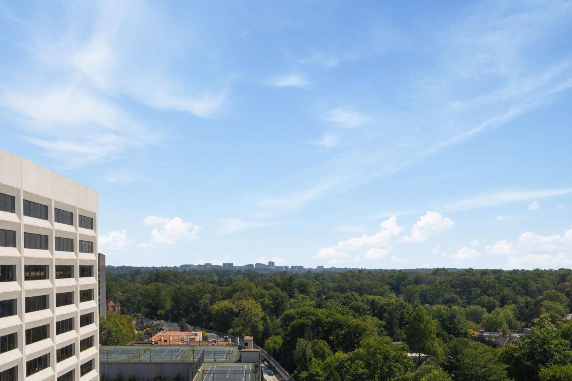 Hilton Garden Inn Bethesda Downtown Екстериор снимка