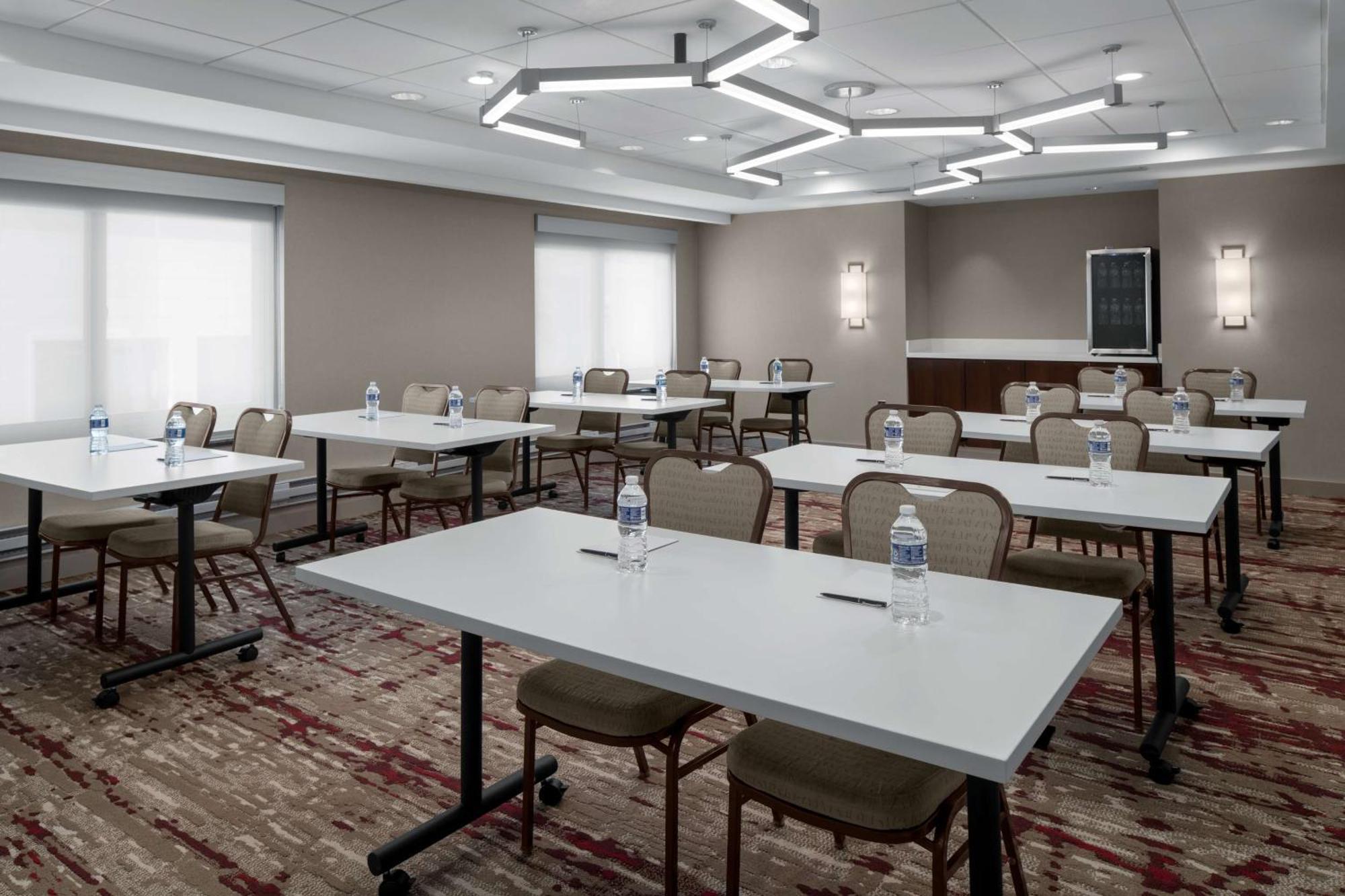 Hilton Garden Inn Bethesda Downtown Екстериор снимка