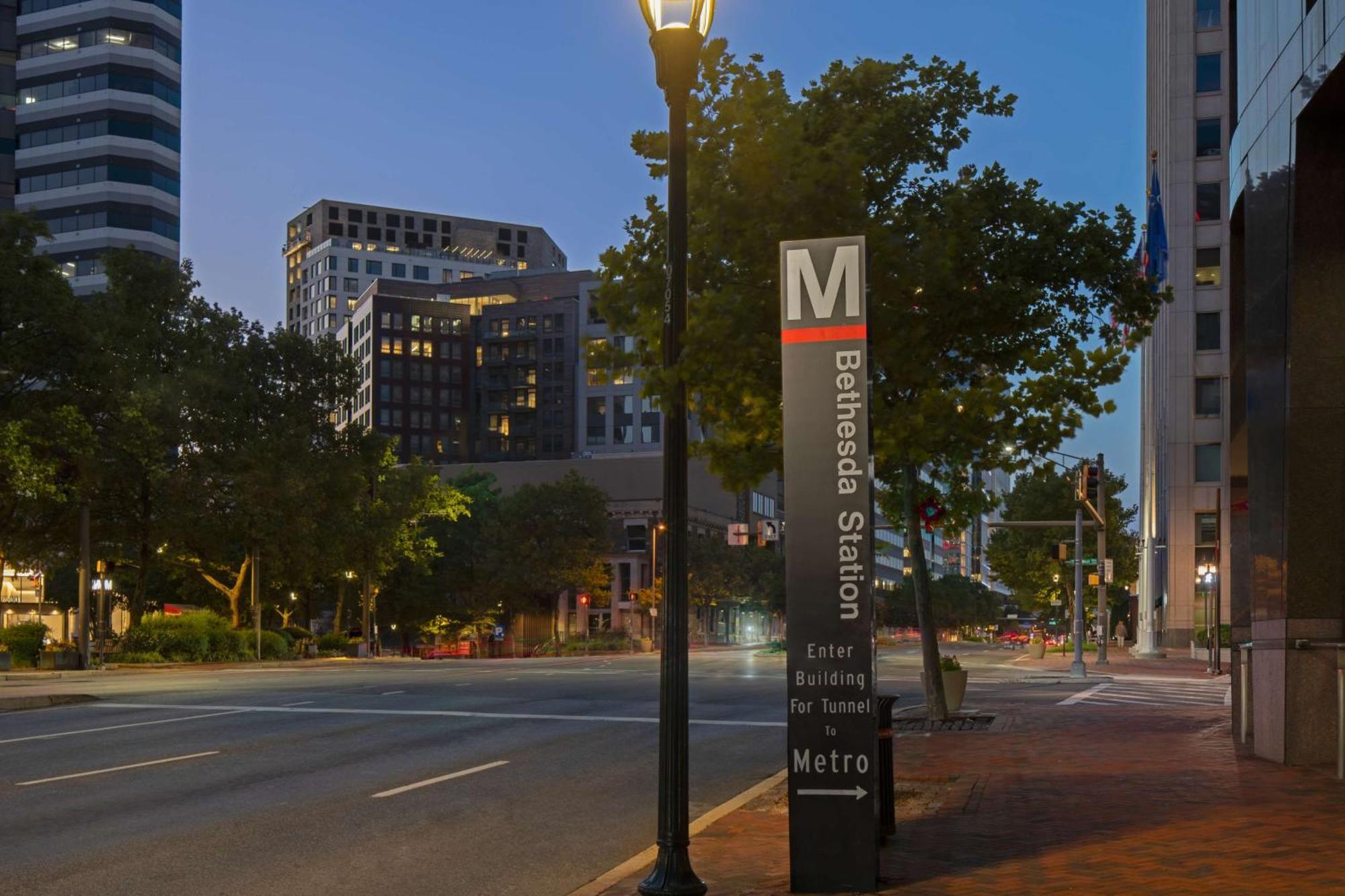 Hilton Garden Inn Bethesda Downtown Екстериор снимка