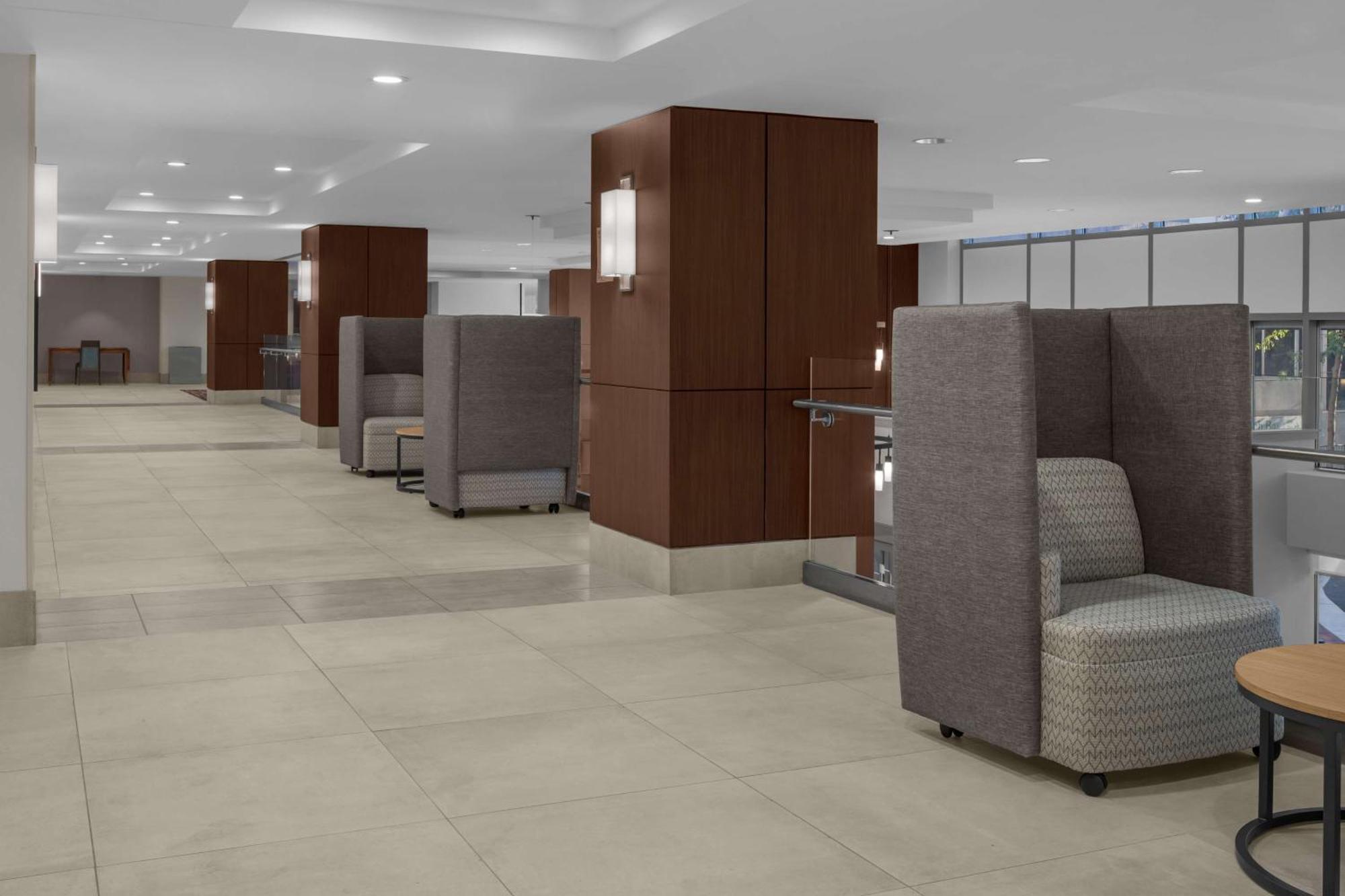 Hilton Garden Inn Bethesda Downtown Екстериор снимка