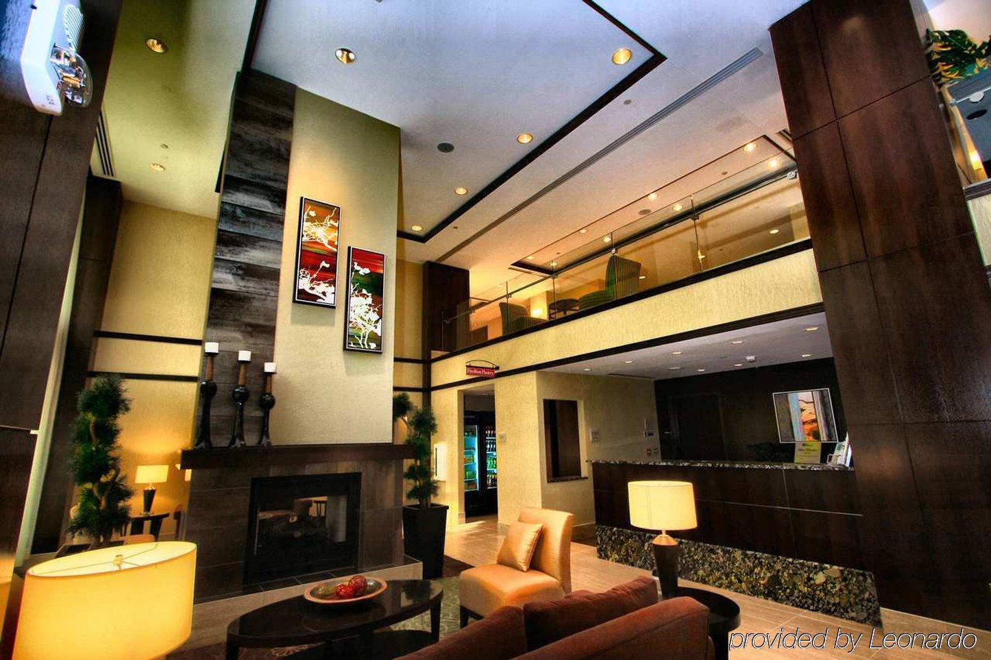 Hilton Garden Inn Bethesda Downtown Интериор снимка